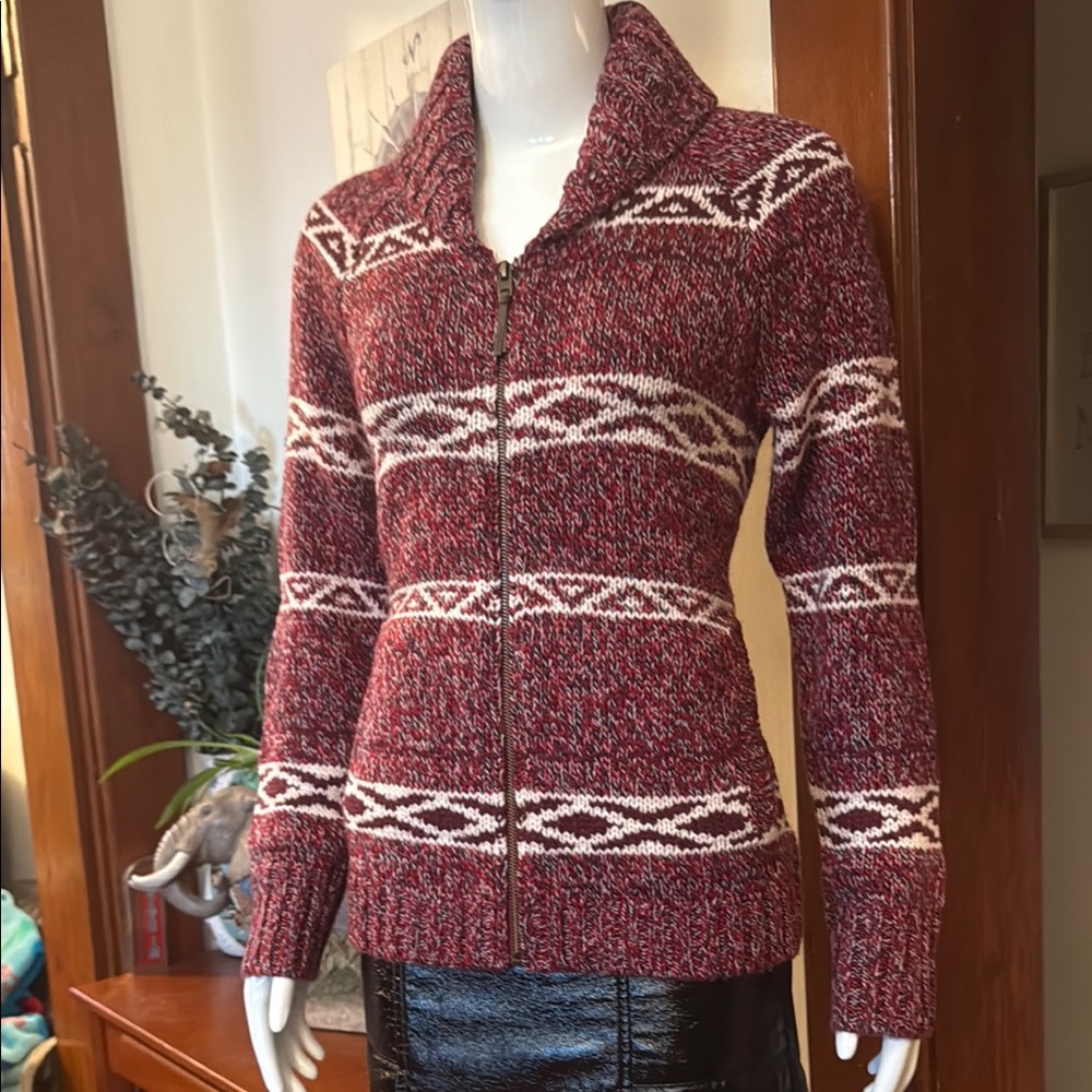 NWT Eddie Bauer size small Scarllet campfire Women's Red Patterned Sweater